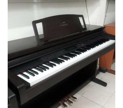 Đàn piano điện Yamaha CLP-711